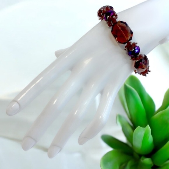 2028 Jewelry Amethyst Purple Color Beaded Stretch Bracelet - Picture 3 of 6